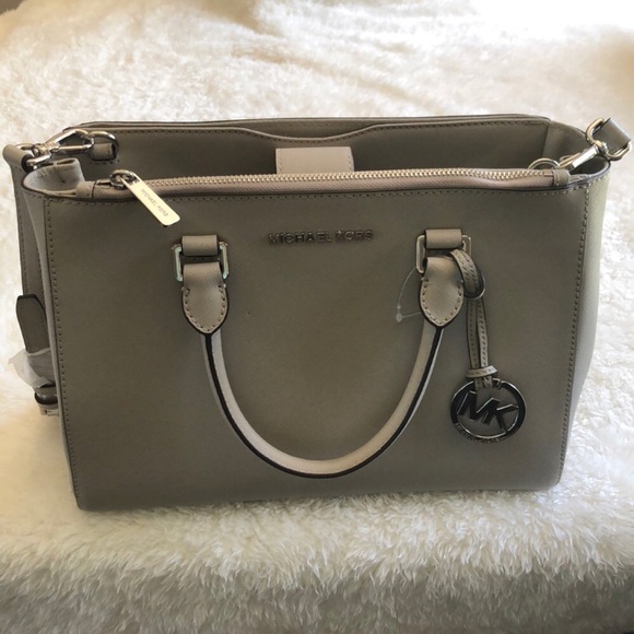 Michael Kors Handbags - NEW✨ Michael Kors Kellen Medium Satchel
